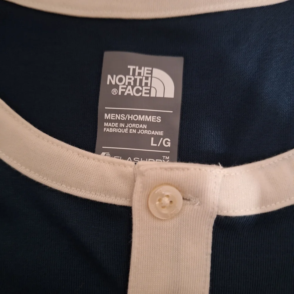 The North Face Men's Blue Long Sleeve Shirt